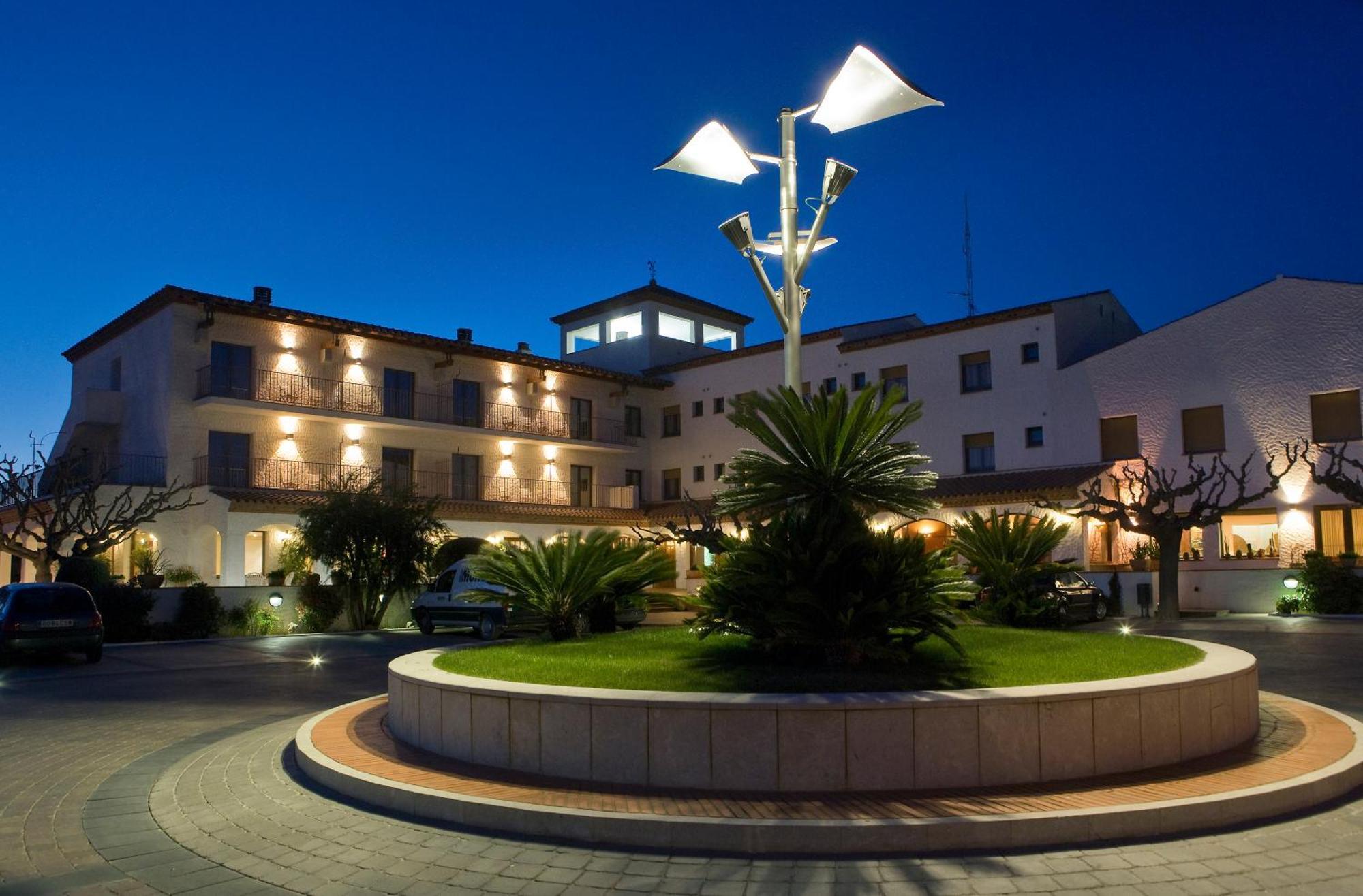 Hotel Restaurant Bon Retorn Figueres  Exterior photo